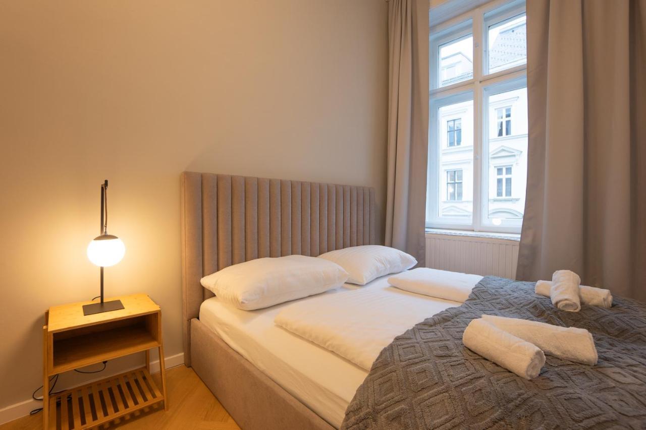 Spacious 110М2 Flat In The City Center เวียนนา ภายนอก รูปภาพ