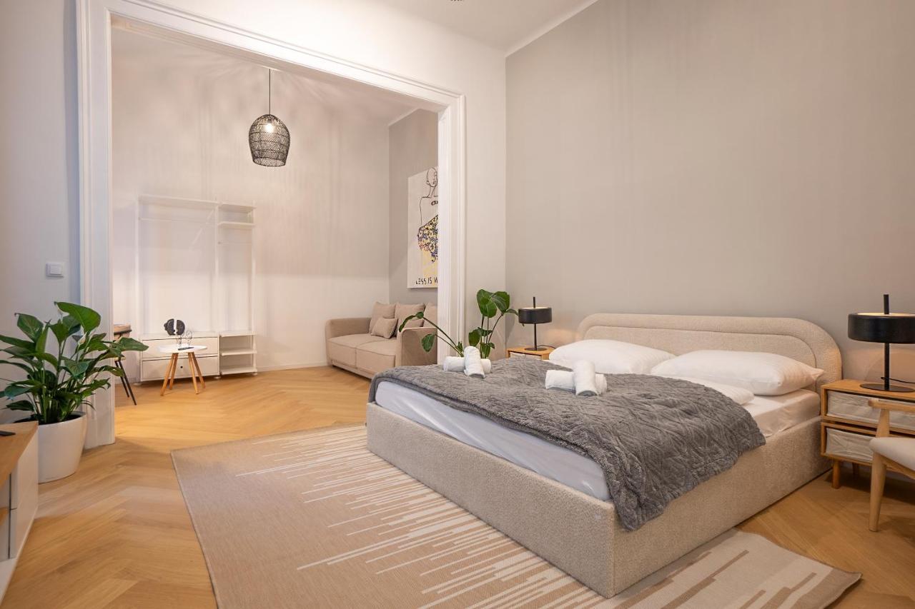 Spacious 110М2 Flat In The City Center เวียนนา ภายนอก รูปภาพ