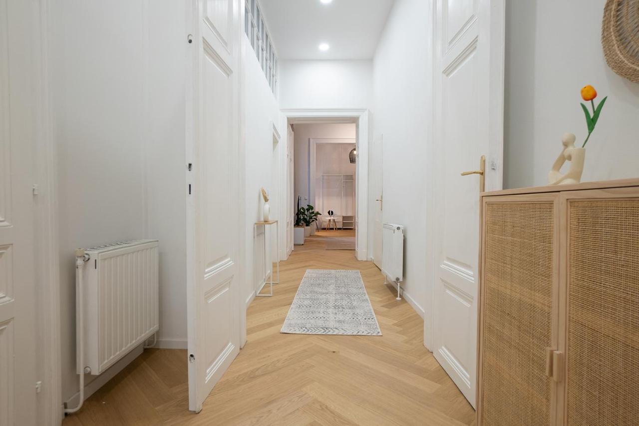 Spacious 110М2 Flat In The City Center เวียนนา ภายนอก รูปภาพ