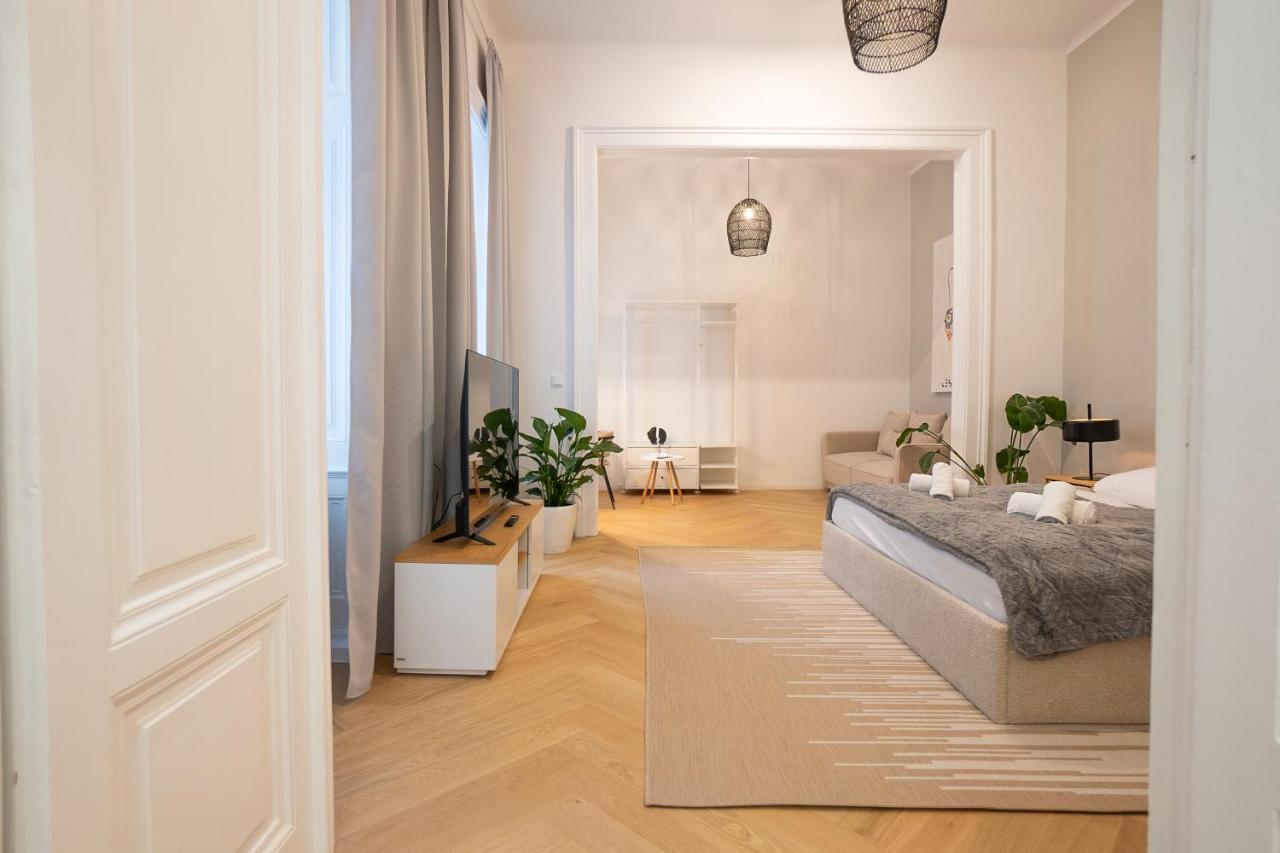 Spacious 110М2 Flat In The City Center เวียนนา ภายนอก รูปภาพ