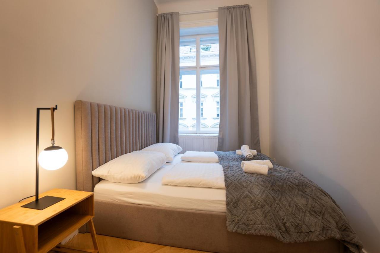 Spacious 110М2 Flat In The City Center เวียนนา ภายนอก รูปภาพ